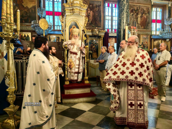 Αρχιερατική-Θεία-Λειτουργία-στο-Ναύπλιο-για-το-Γενέσιον-της-Θεοτόκου