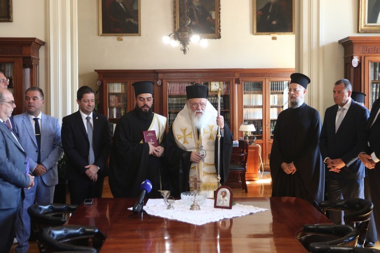 Αγιασμός-στο-ΕΚΠΑ-–-Κάλεσμα-Αρχιεπισκόπου-Ιερωνύμου-για-στήριξη-της-παιδείας