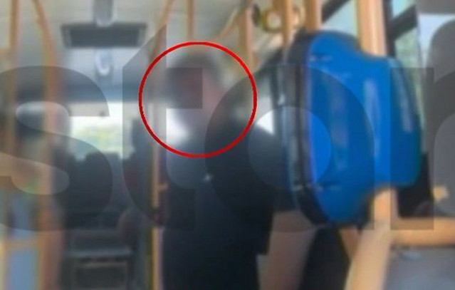 Βίντεο:-Οδηγός-λεωφορείου-εγκλωβίζει-52χρονο-που-παρενόχλησε-σεξουαλικά-22χρονη-επιβάτιδα