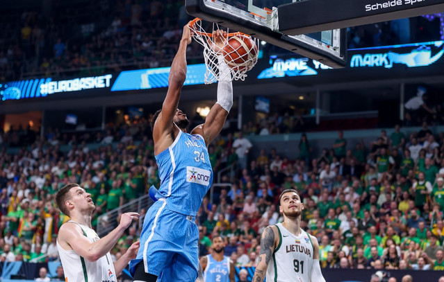 Λιθουανία-–-Ελλάδα:-Αποθεώνει-Αντετοκούνμπο-η-fiba-–-«Πώς-να-τον-σταματήσεις;»