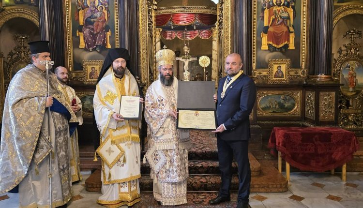 Βιέννη:-Μνημόσυνο-για-τους-πεσόντες-κατά-τα-“Σεπτεμβριανά”-του-1955-και-απονομή-Χρυσού-Σταυρού-της-Μητρόπολης-Αυστρίας