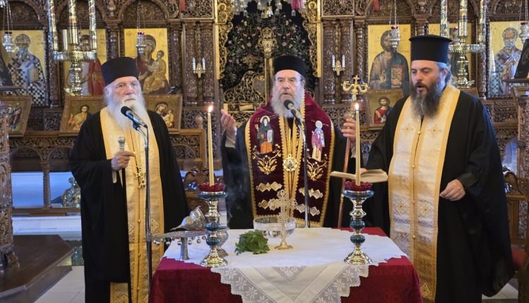 Ιερατική-Σύναξη-στην-Ιερά-Μητρόπολη-Ιερισσού