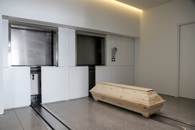 Αρχιμανδρίτης-υποστηρίζει-την-αποτέφρωση:-«Η-Εκκλησία-χτίζει-γέφυρες,-όχι-τείχη»