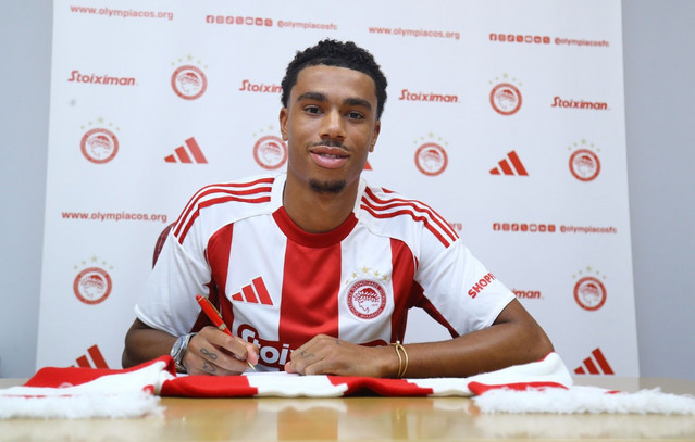 Ολυμπιακός:-Υπέγραψε-και-ανακοινώθηκε-ο-Σίλκοτ-Ντιούμπερι