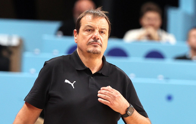 Αταμάν:-Λίγες-βολές-ο-Αντετοκούνμπο;-Εγώ-λέω-ότι-κάνει-συνέχεια-επιθετικά-φάουλ-και-πρέπει-να-τα-σφυρίζουν