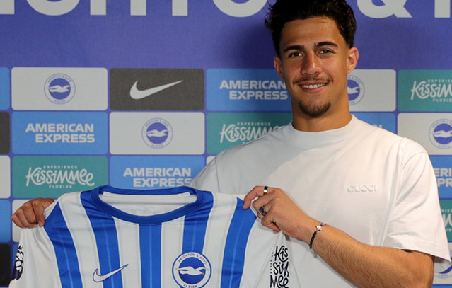 Το-εντυπωσιακό-γκολ-του-Μπάμπη-Κωστούλα-στην-προπόνηση-της-Μπράιτον