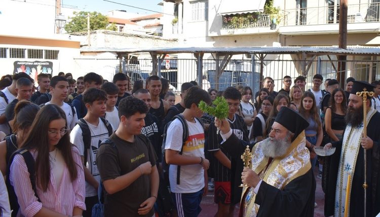 Μάνης-Χρυσόστομος:-Διδιάσκοντες-και-διδασκόμενοι-να-έχουν-την-ευλογία-του-Θεού