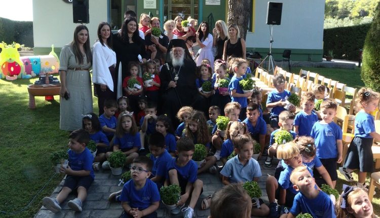 Αρχιεπίσκοπος-Ιερώνυμος:-“Τα-παιδιά-μας,-είναι-η-ελπίδα-μας”