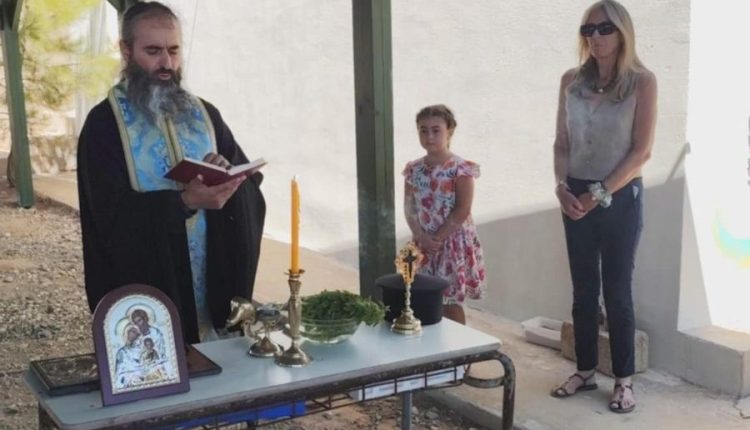 Με-μία-μαθήτρια-στο-θρανίο-το-πρώτο-κουδούνι-στη-Γαύδο