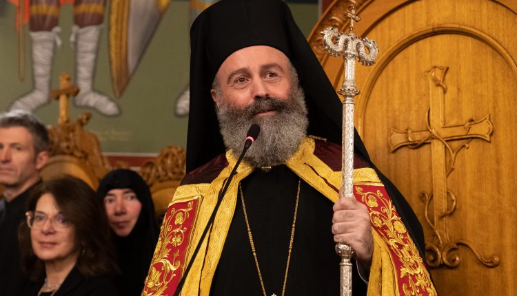Άφιξη-του-Αρχιεπισκόπου-Αυστραλίας-Μακαρίου-στην-Αδελαΐδα
