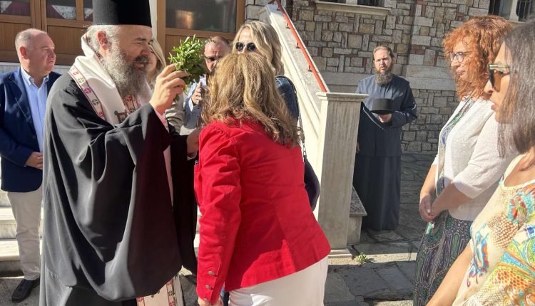 Αγιασμός-στο-Πρότυπο-Εκκλησιαστικό-Γυμνάσιο-–-Λύκειο-Φλώρινας-«Άγιος-Αγαθάγγελος-ο-εκ-Φλωρίνης»