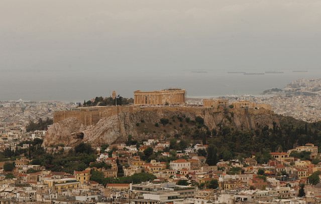 Ένα-χρυσόχρωμο-«πέπλο»-στην-ατμόσφαιρα-–-Αυξημένες-συγκεντρώσεις-αφρικανικής-σκόνης