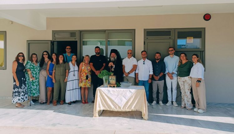 Ο-Μητροπολίτης-Ρεθύμνης-σε-αγιασμούς-σχολείων-για-την-έναρξη-του-νέου-εκπαιδευτικού-έτους