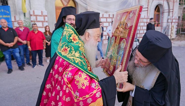 Υποδοχή-Τιμίου-Ξύλου-και-ιερών-Λειψάνων-στην-Ιερά-Μονή-Παναγίας-Δοβρά-στη-Βέροια