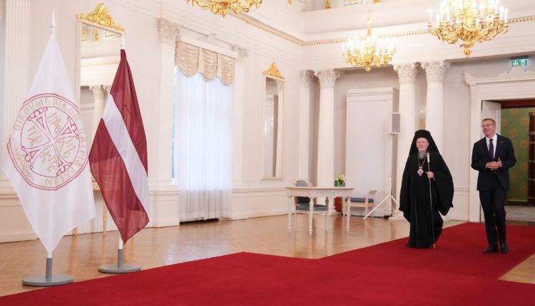 Η-ρωσική-επιθετικότητα-έναντι-της-Ουκρανίας-στο-επίκεντρο-των-συνομιλιών-του-Οικουμενικού-Πατριάρχη-στη-Ρίγα