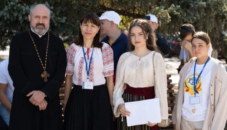 Πάνω-από-235-νέοι-από-τη-Δημοκρατία-της-Μολδαβίας-και-τη-Ρουμανία-έμαθαν-για-το-χριστιανικό-μοντέλο-υγιών-σχέσεων