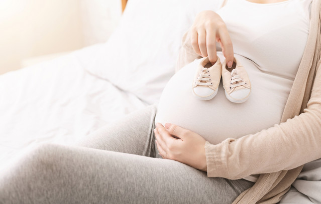 Η-γυναικεία-γονιμότητα-στα-20,-στα-30-και-στα-40-–-Όλα-όσα-πρέπει-να-γνωρίζετε