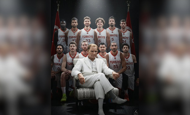 Η-ανάρτηση-του-άσου-της-εθνικής-Τουρκίας-Αλπερέν-Σενγκούν-με-τον-Κεμάλ-και-ο-υπαινιγμός-για-τη-Μικρασιατική-καταστροφή