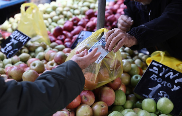 Ενισχυμένοι-οι-έλεγχοι-για-τα-φυτοφάρμακα-στα-τρόφιμα:-«Οι-καταναλωτές-μπορούν-να-αισθάνονται-σίγουροι-και-προστατευμένοι»