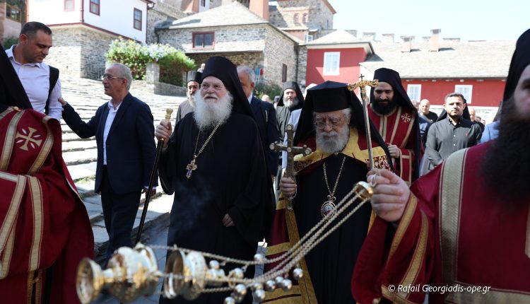 Υποδοχή-Μητροπολίτη-Κωνσταντίας-και-Αμμοχώστου-Βασιλείου-στην-ΙΜΜ.-Βατοπαιδίου