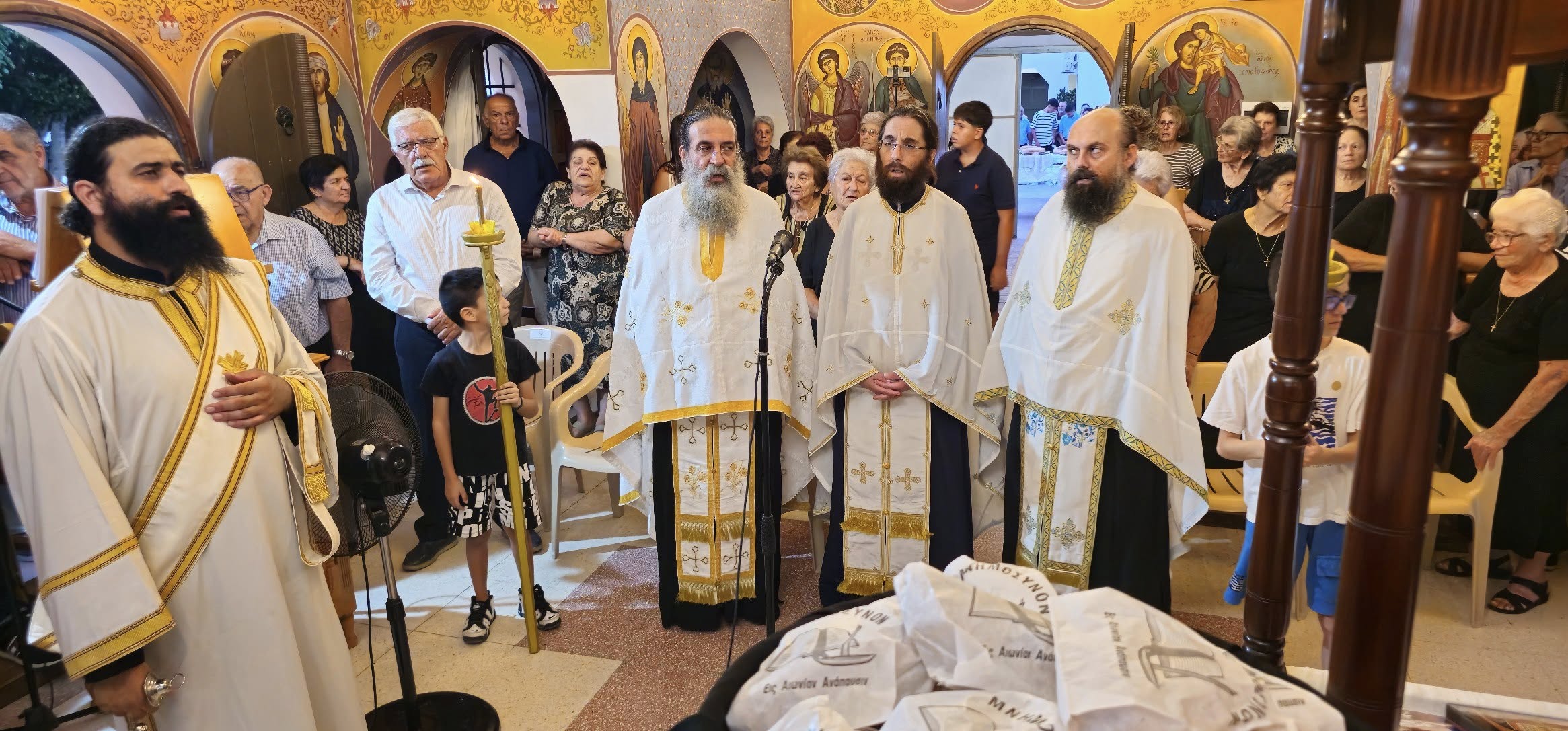 Το-Παραλίμνι-τίμησε-τον-Άγιο-Κορνήλιο-τον-Εκατόνταρχο-στον-μοναδικό-παγκύπρια-ναό-του