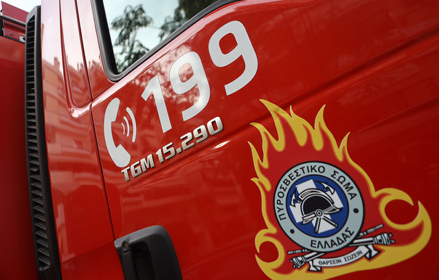 Φωτιά-σε-εργοστάσιο-με-πλαστικά-στην-Κηφισιά-–-Εκτροπές-κυκλοφορίας-στο-σημείο