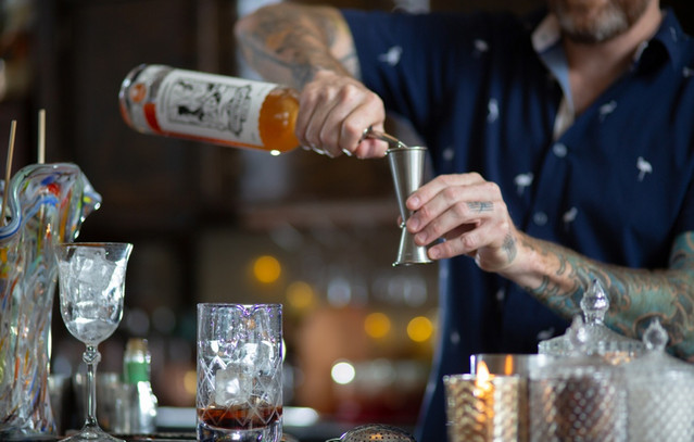 Θεσσαλονίκη:-Στο-νοσοκομείο-ανήλικη-μετά-από-κατανάλωση-αλκοόλ-–-Συνελήφθη-ιδιοκτήτης-καταστήματος