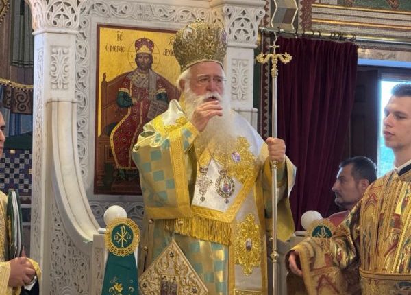 Δημητριάδος-Ιγνάτιος:-«Η-αγάπη-θα-σώσει-τον-κόσμο»-–-Παλλαϊκός-ο-εορτασμός-της-Υψώσεως-του-Τιμίου-Σταυρού