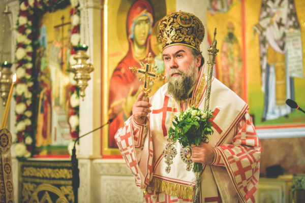 Σερρών-Θεολόγος:-«Το-Έθνος-των-Ελλήνων-πορεύθηκε-πάντοτε-κάτω-από-την-σκιά-του-Σταυρού-του-Χριστού»