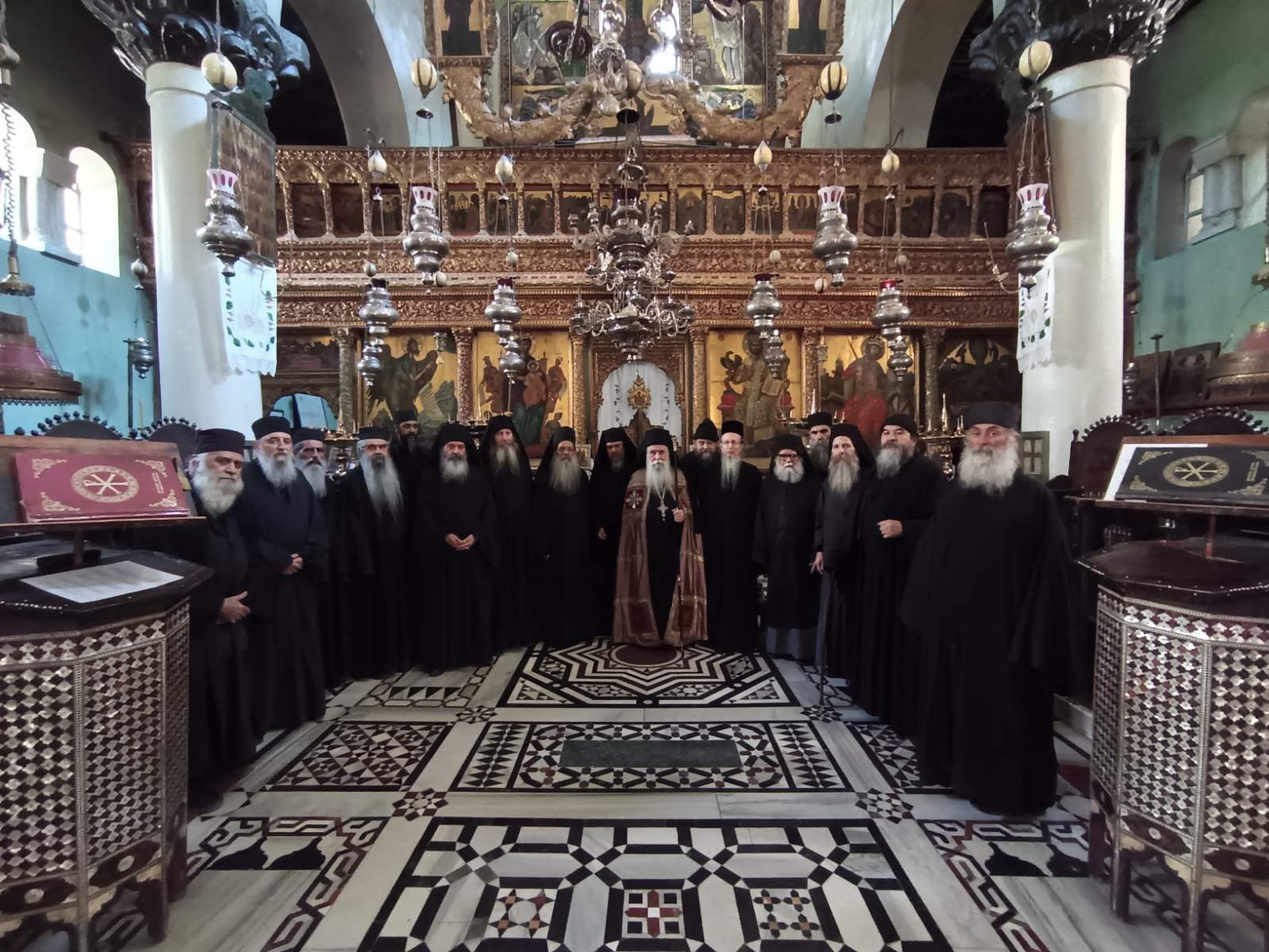 Μονή-Σινά:-Σε-κλίμα-ενότητας-η-αλλαγή-σελίδας-με-την-εκλογή-του-νέου-Ηγουμένου-Συμεών-–-Τα-συγχαρητήρια-και-η-επόμενη-ημέρα