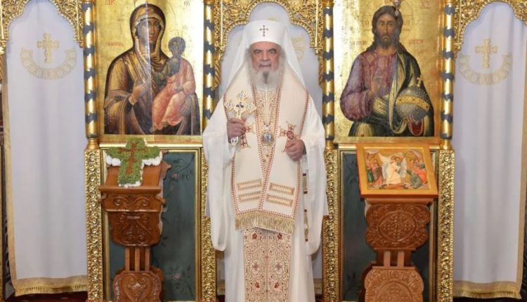 Ρουμανίας-Δανιήλ:-Ο-Σταυρός-του-Χριστού-είναι-το-σημάδι-της-αγάπης-που-νικά-την-αμαρτία-και-τον-θάνατο