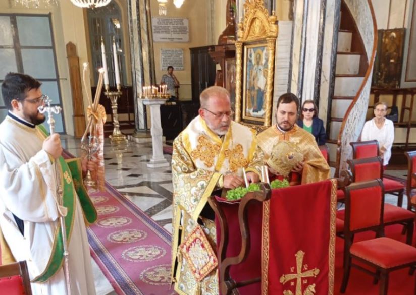 Η-εορτή-της-Υψώσεως-του-Τιμίου-Σταυρού-στα-Θεραπειά