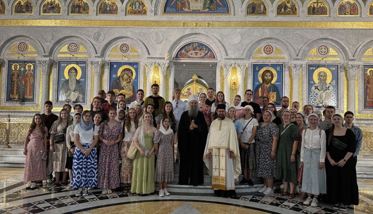 Σερβίας-Πορφύριος-προς-μαθητές:-Να-έχετε-αρετή-και-καλοσύνη