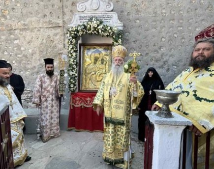 Η-Ύψωση-του-Τιμίου-Σταυρού-στην-Ιερά-Μονή-Εικοσιφοινίσσης