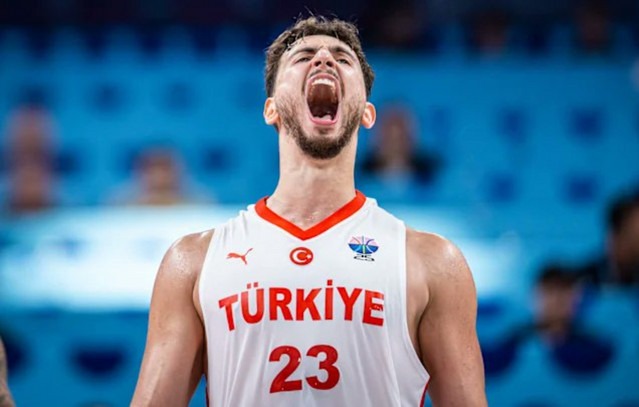 eurobasket:-Το-πρώτο-μήνυμα-Σενγκούν-μετά-τον-χαμένο-τελικό-–-«Η-μάχη-για-τη-σημαία-μας-είναι-η-μεγαλύτερη-υπερηφάνειά-μου»