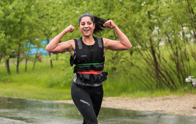 Τα-γιλέκα-με-βάρος-είναι-η-νέα-μόδα-στην-άσκηση,-όμως-πόσο-αποτελεσματικά-είναι;