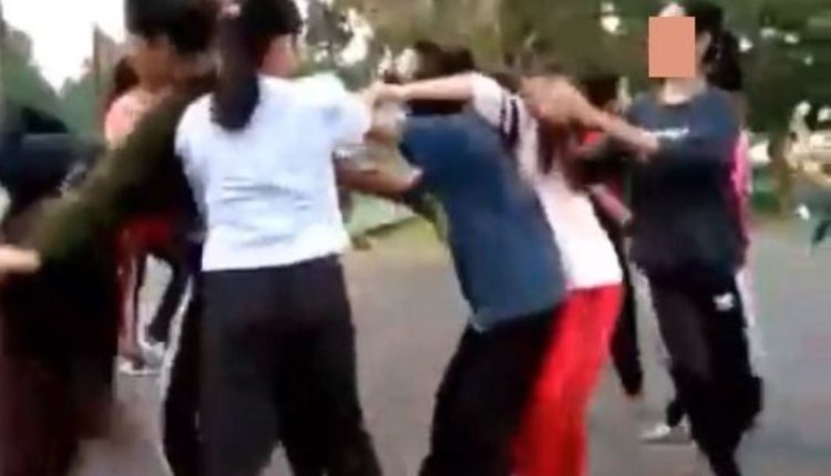 Πάτρα:-Συνελήφθησαν-τρεις-ανήλικοι-για-επίθεση-σε-14χρονο-–-Για-παραμέληση-εποπτείας-συνελήφθησαν-και-οι-γονείς-τους-–-ertnews.gr