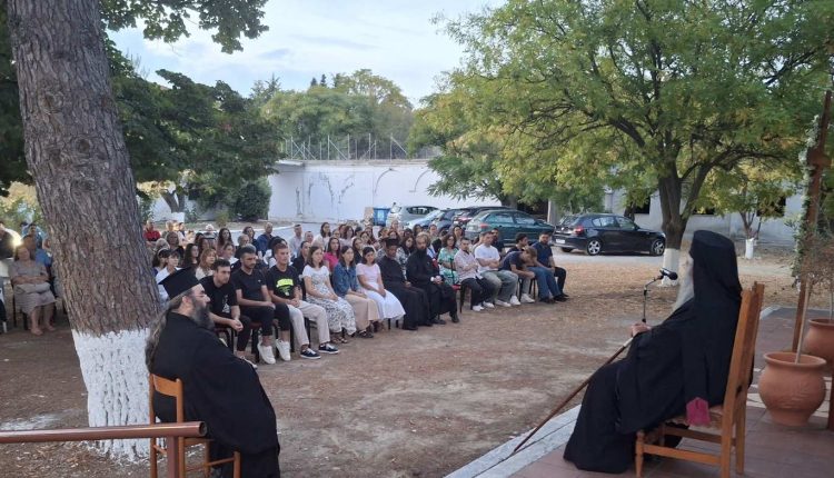 Σύναξη-Κατηχητών-και-επίδοση-διοριστηρίων-στην-Ιερά-Μητρόπολη-Κίτρους