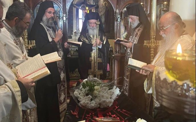 Η-εξόδιος-ακολουθία-της-Μοναχής-Κυριακής-του-Ιερού-Ησυχαστηρίου-Αγίας-Τριάδος-–-Αγίου-Νεκταρίου-Αιγίνης