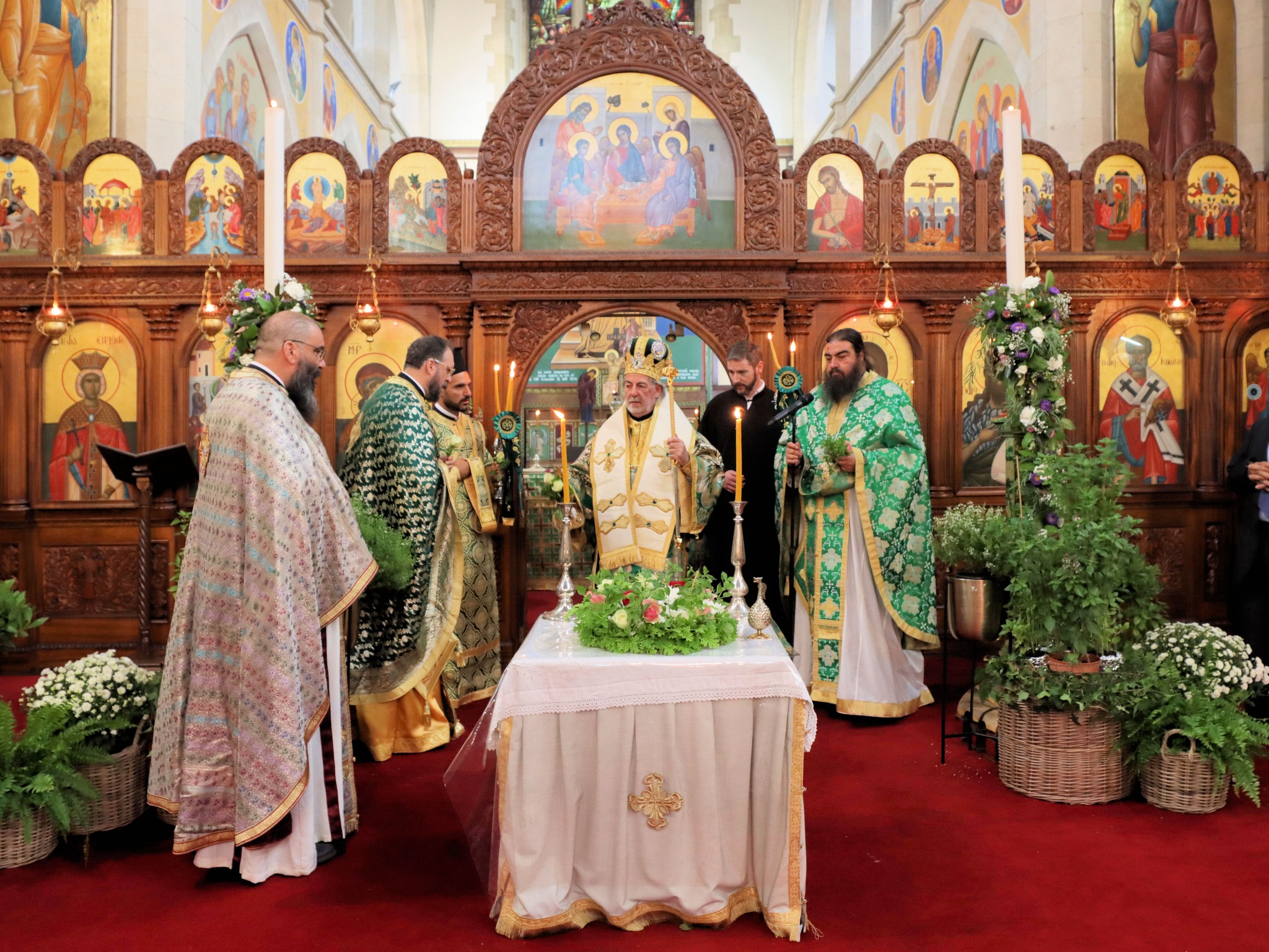 Η-Εορτή-της-Υψώσεως-του-Τιμίου-Σταυρού-στο-golders-green