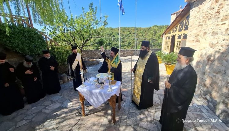 Αγιασμός-για-την-έναρξη-των-εργασιών-αποκατάστασης-ΙΜ.-Εισοδίων-της-Θεοτόκου-Μυρτιάς-Τριχωνίδος