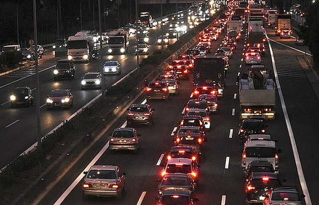 Κηφισός:-Τροχαίο-προκαλεί-χάος-και-ουρές-χιλιομέτρων