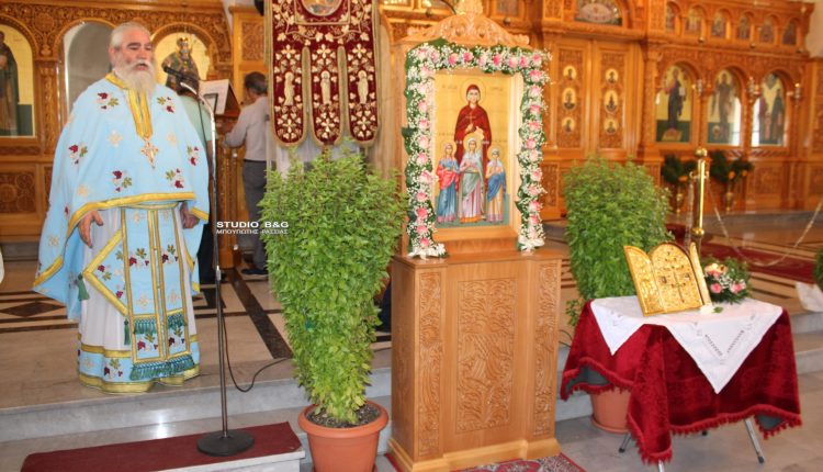 Θεία-λειτουργία-στο-παρεκκλήσιο-της-Αγίας-Σοφίας-στο-Λυγουριό-Αργολίδας