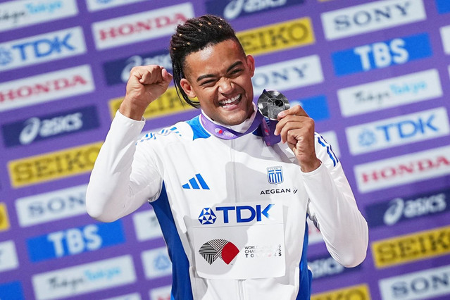 Αναστασία-Μαγκαλιού:-Ποιο-είναι-το-χαμογελαστό-κορίτσι-που-βρίσκεται-εδώ-και-7-χρόνια-στο-πλευρό-του-Εμμανουήλ-Καραλή;