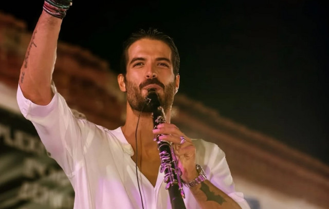 «Ξεπέρασε-κάθε-όριο»-–-Μήνυση-στον-Άρη-Μουγκοπέτρο-κατέθεσε-ο-πρώην-φίλος-του