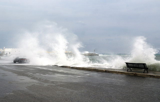 Τρία-πλοία-δεν-μπόρεσαν-να-προσεγγίσουν-το-λιμάνι-της-Μήλου-λόγω-θυελλωδών-ανέμων