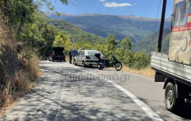 Αυτοκίνητο-έπεσε-σε-χαράδρα-στη-Φθιώτιδα-–-Άθικτη-η-οδηγός