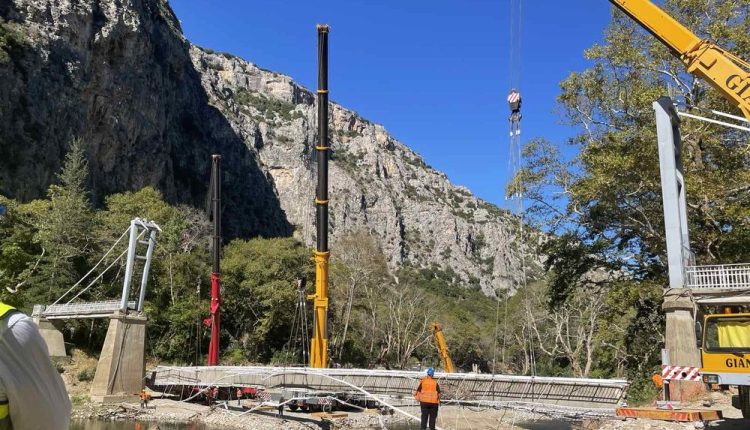 Τέλος-εποχής-για-την-κρεμαστή-γέφυρα-της-κοιλάδας-των-Τεμπών