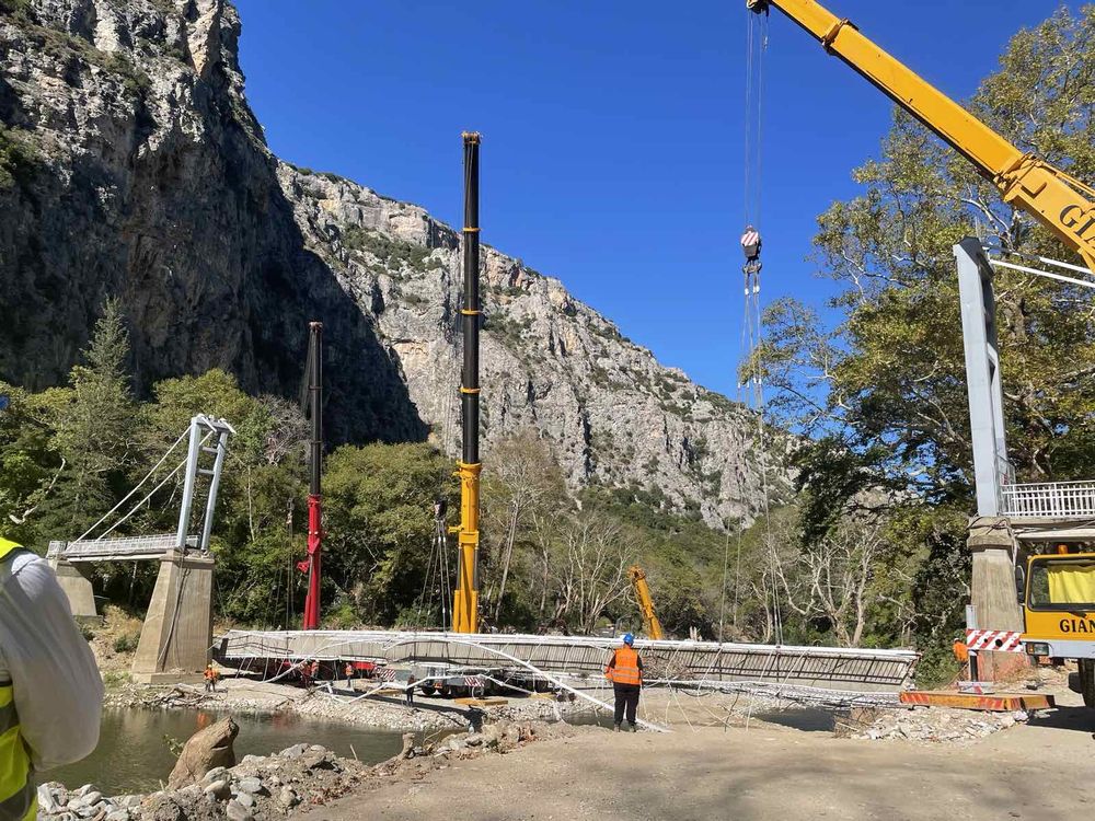 Τέλος-εποχής-για-την-κρεμαστή-γέφυρα-της-κοιλάδας-των-Τεμπών
