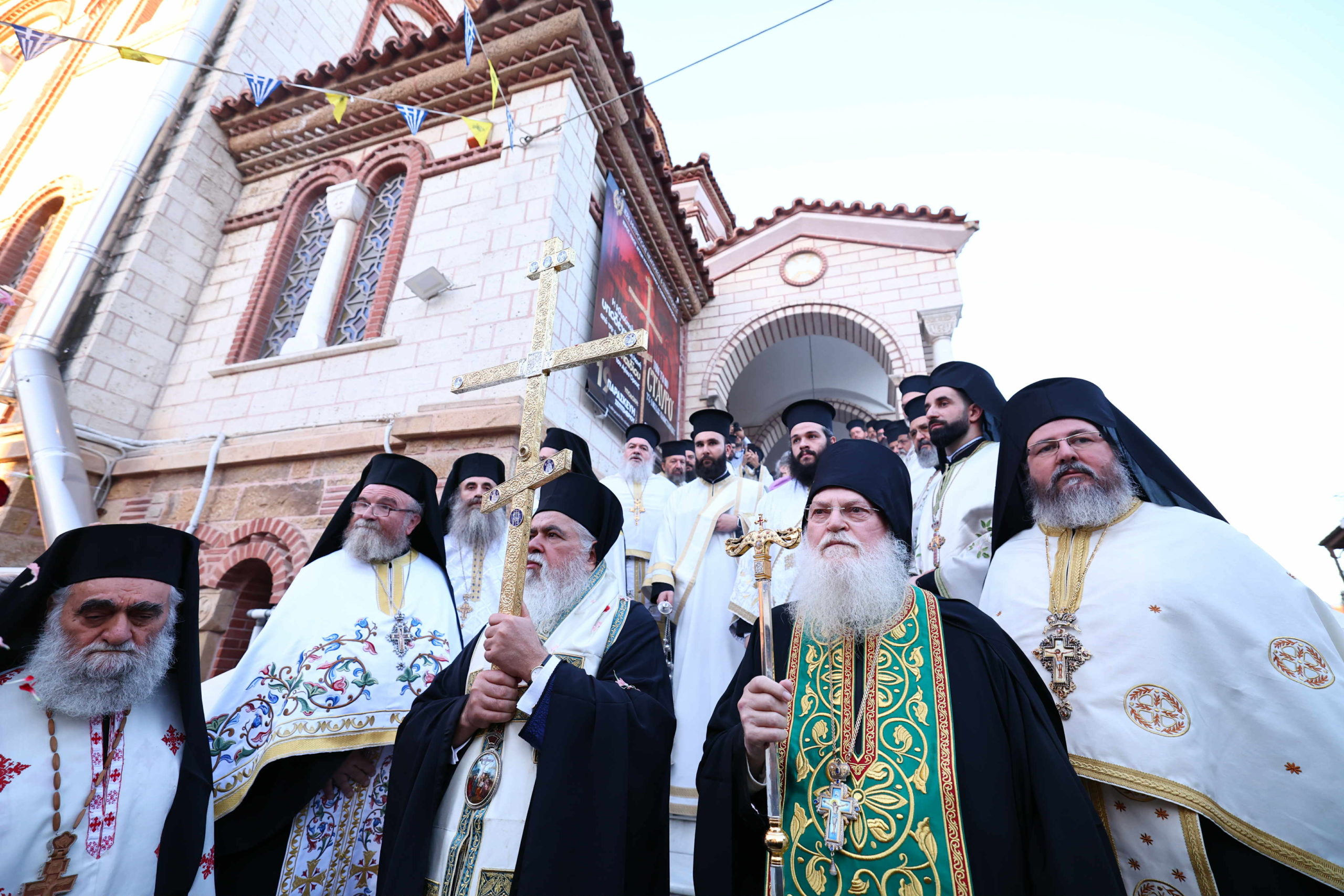 Υποδοχή-του-Σταυρού-του-Μ.-Κωνσταντίνου-στην-ενορία-Αγίων-Κωνσταντίνου-και-Ελένης-Ηλιουπόλεως-Θεσσαλονίκης